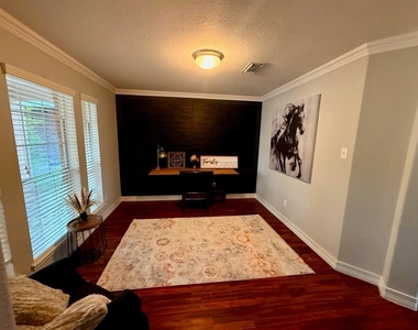 1247 Lavender Shade Court - Photo Thumbnail 2