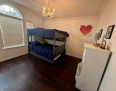 1247 Lavender Shade Court - Photo Thumbnail 12
