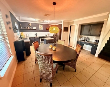 1247 Lavender Shade Court - Photo Thumbnail 17