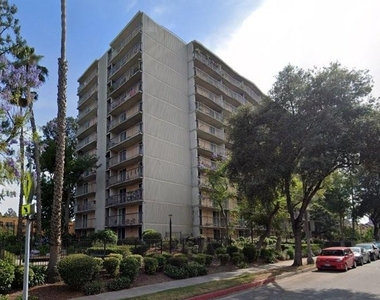 560 E Villa St - Photo Thumbnail 2