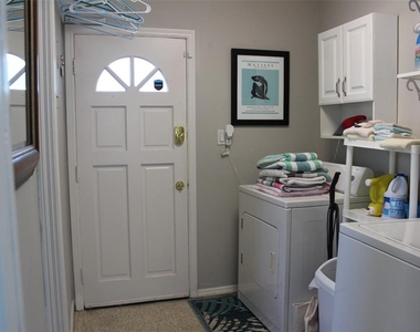 3605 Iroquois Avenue - Photo Thumbnail 51