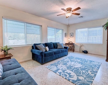 3605 Iroquois Avenue - Photo Thumbnail 47