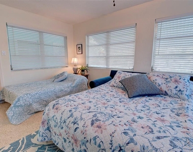 3605 Iroquois Avenue - Photo Thumbnail 49