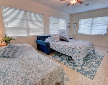 3605 Iroquois Avenue - Photo Thumbnail 48