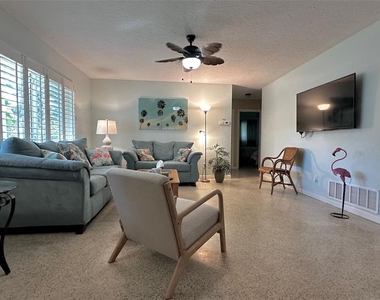 3605 Iroquois Avenue - Photo Thumbnail 30