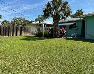 3605 Iroquois Avenue - Photo Thumbnail 5