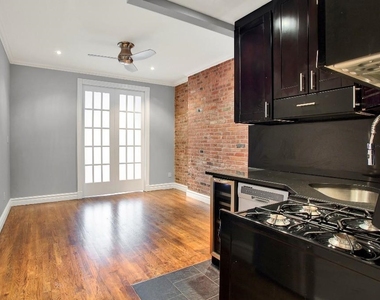 250 Mott Street - Photo Thumbnail 2