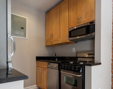153 Rivington St - Photo Thumbnail 4