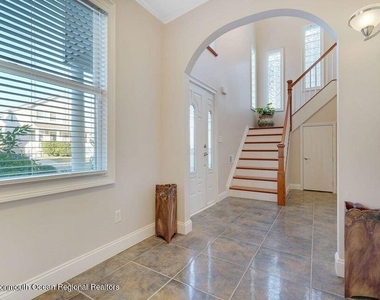 417 15th Avenue - Photo Thumbnail 10
