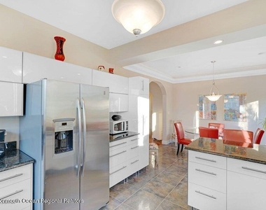 417 15th Avenue - Photo Thumbnail 6