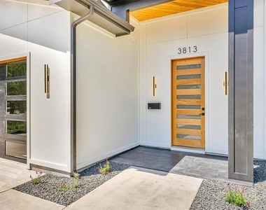 3813 Cortez Drive - Photo Thumbnail 9