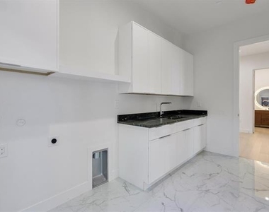 3813 Cortez Drive - Photo Thumbnail 20