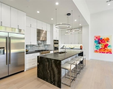3813 Cortez Drive - Photo Thumbnail 5
