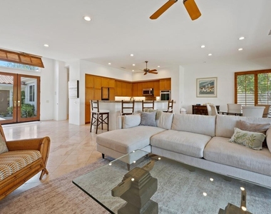 57461 Spanish Hills Lane - Photo Thumbnail 10