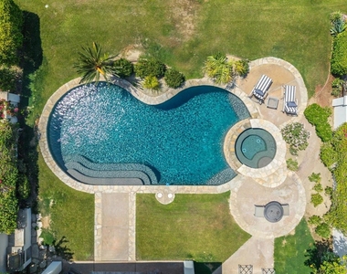 57461 Spanish Hills Lane - Photo Thumbnail 25
