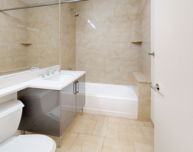 10 Hanover Square - Photo Thumbnail 4