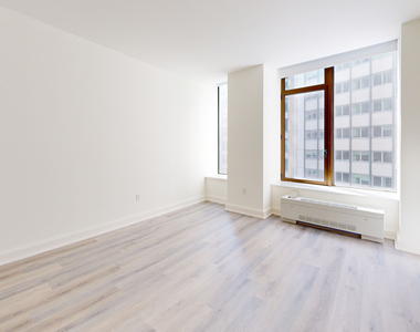 10 Hanover Square - Photo Thumbnail 2