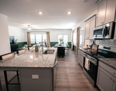 1298 Mabry Street - Photo Thumbnail 15