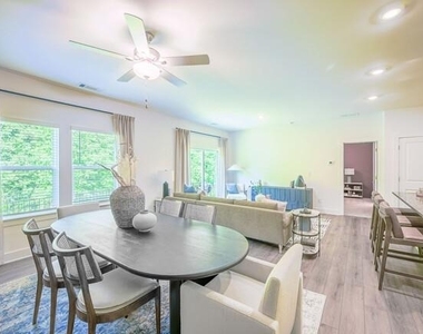1298 Mabry Street - Photo Thumbnail 5