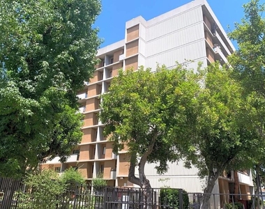 440 N Madison Ave - Photo Thumbnail 3