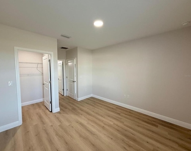 10336 Pendleton Avenue - Photo Thumbnail 10