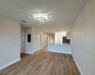 10336 Pendleton Avenue - Photo Thumbnail 5