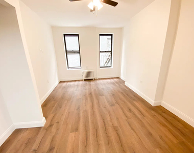 300 East 104th Street - Photo Thumbnail 7