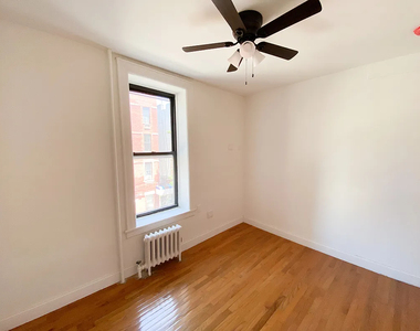 300 East 104th Street - Photo Thumbnail 6