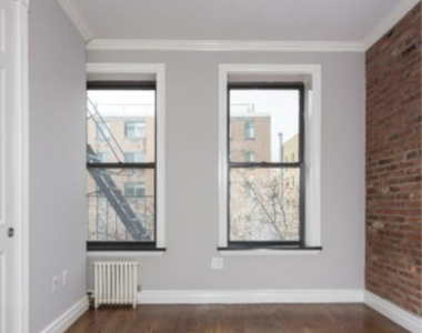 309 East 8th Street - Photo Thumbnail 3