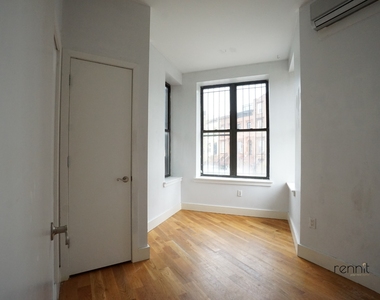 453 Franklin Avenue - Photo Thumbnail 13