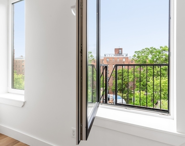 332 Myrtle Avenue - Photo Thumbnail 2