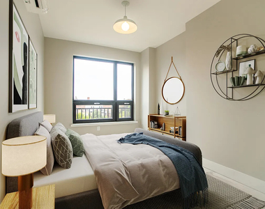 1801 Broadway - Photo Thumbnail 3