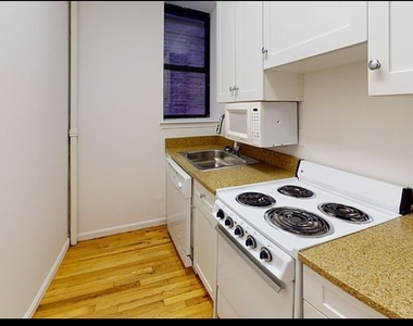 72nd street and 1st avenue. - Photo Thumbnail 3