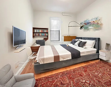 405 West 45th Street - Photo Thumbnail 3
