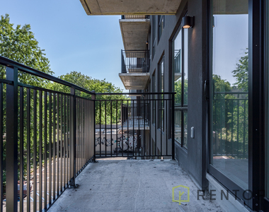 824 Lexington Avenue - Photo Thumbnail 1