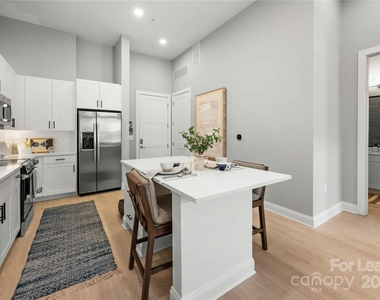 9035 Lindholm Drive - Photo Thumbnail 4