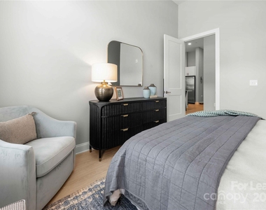 9035 Lindholm Drive - Photo Thumbnail 10