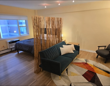 40 Sutton Place - Photo Thumbnail 1
