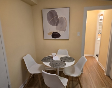 40 Sutton Place - Photo Thumbnail 2