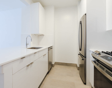 777 6th Avenue - Photo Thumbnail 22