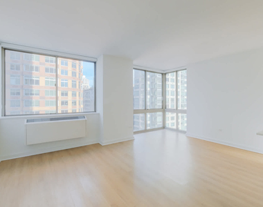 777 6th Avenue - Photo Thumbnail 29