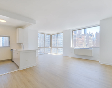 777 6th Avenue - Photo Thumbnail 6