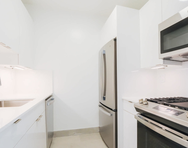777 6th Avenue - Photo Thumbnail 28