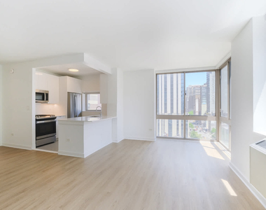 777 6th Avenue - Photo Thumbnail 5
