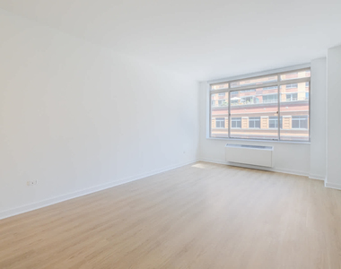 777 6th Avenue - Photo Thumbnail 21
