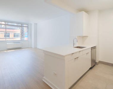 777 6th Avenue - Photo Thumbnail 27