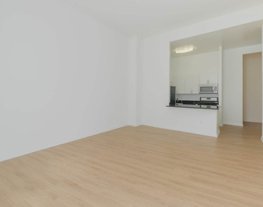 71 Broadway - Photo Thumbnail 5