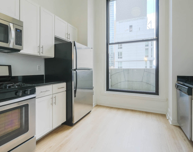 71 Broadway - Photo Thumbnail 3