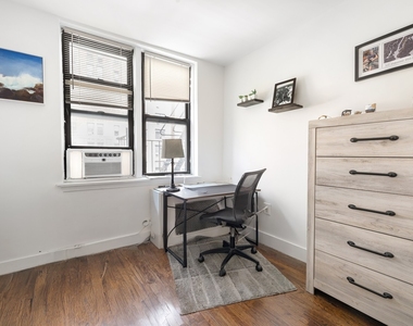 416 W 23rd Street - Photo Thumbnail 6