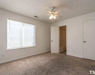 1230 University Court - Photo Thumbnail 15